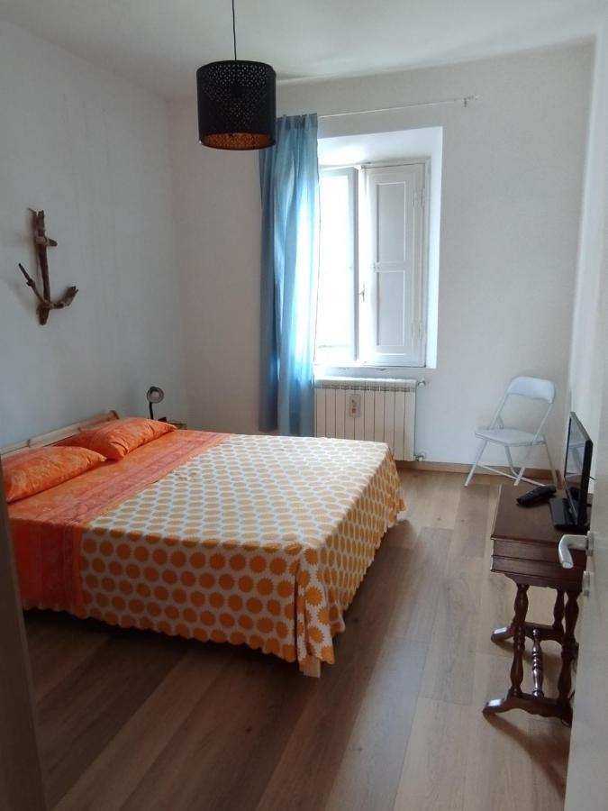 La Casina Di Lorenzo Apartment Livorno Bagian luar foto