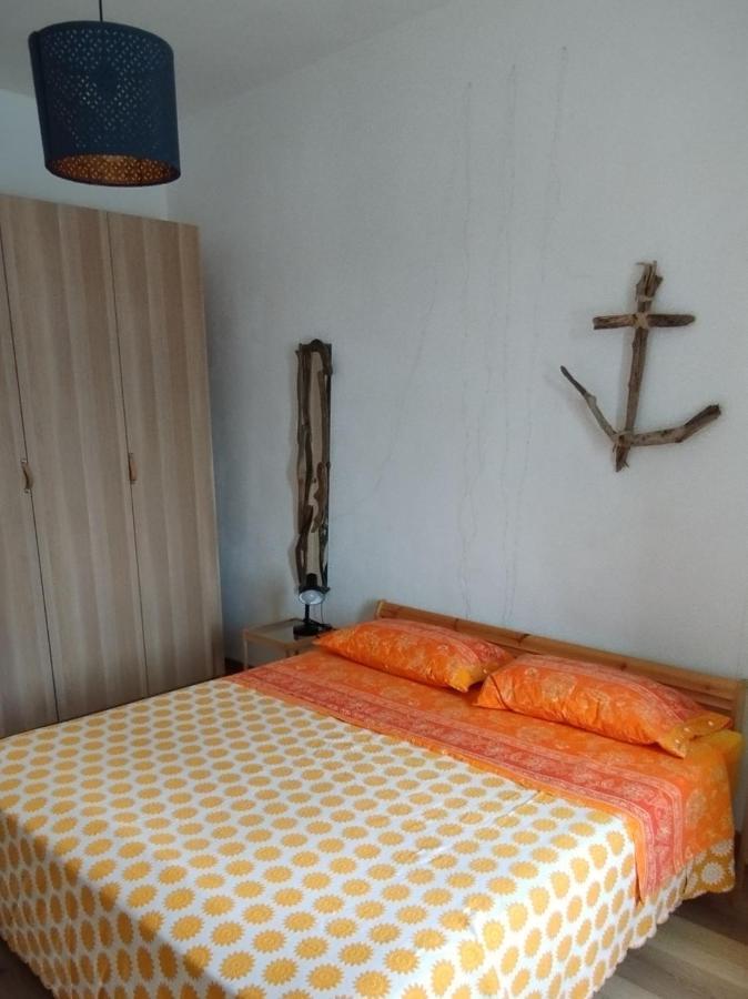 La Casina Di Lorenzo Apartment Livorno Bagian luar foto